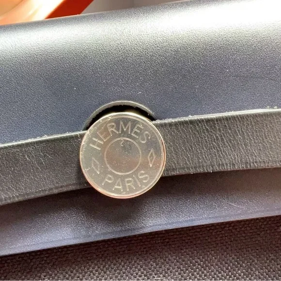 Hermes Herbag Zip Retourne 31 PM Toile Vache Hunter Black and Dark Blue PHW - Picture 4 of 11